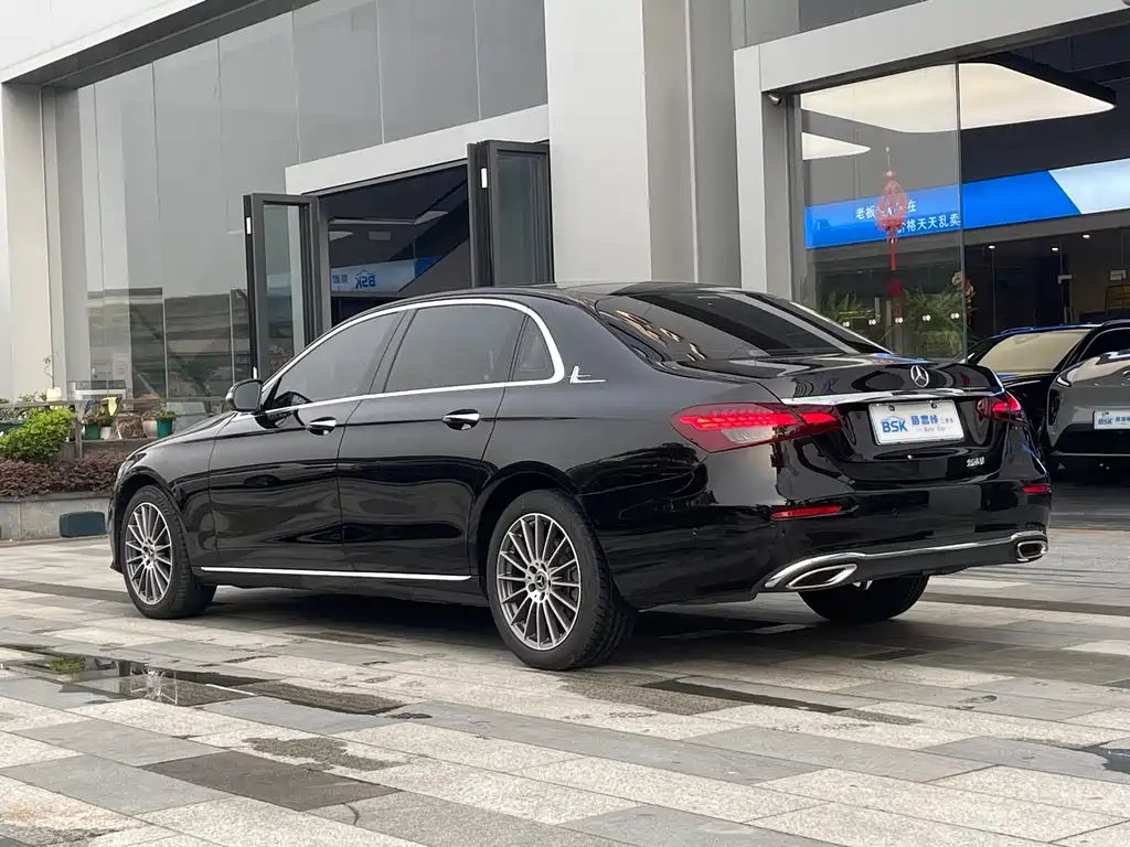 Mercedes-Benz E-Class 2023 — фото 4