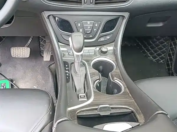 Buick Envision Plus 2021