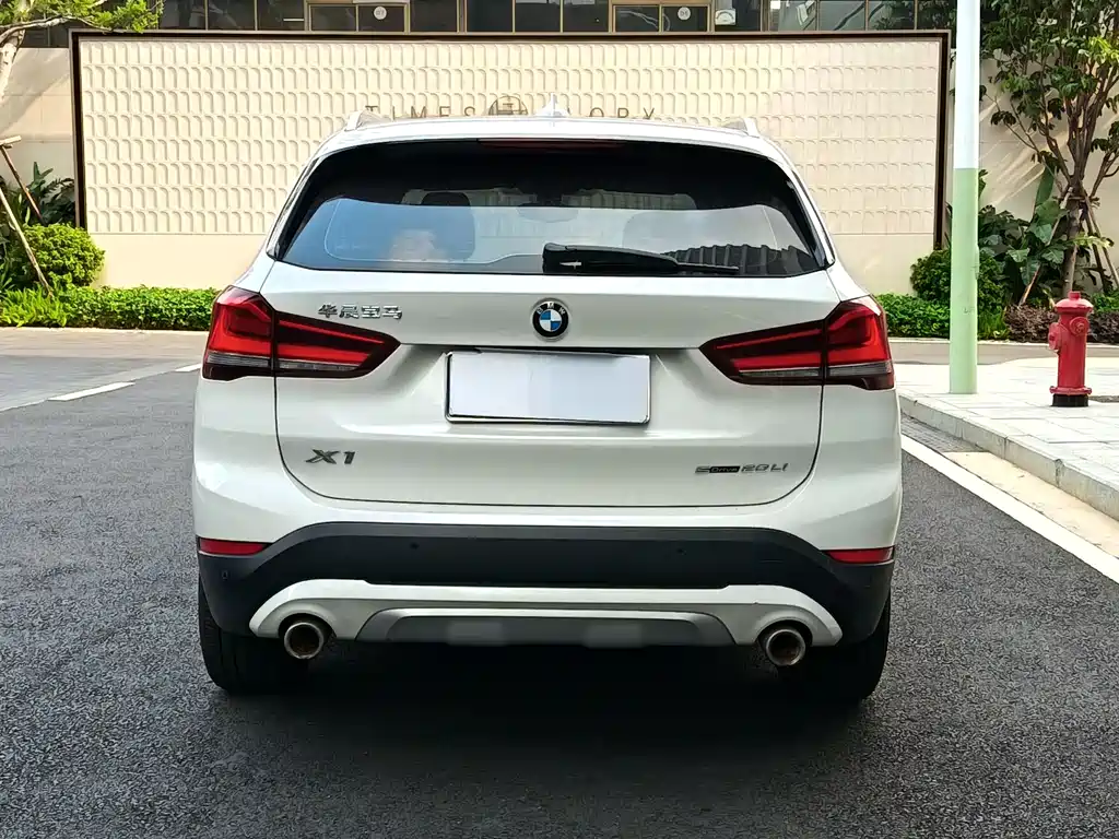 BMW X1 2022 — фото 3