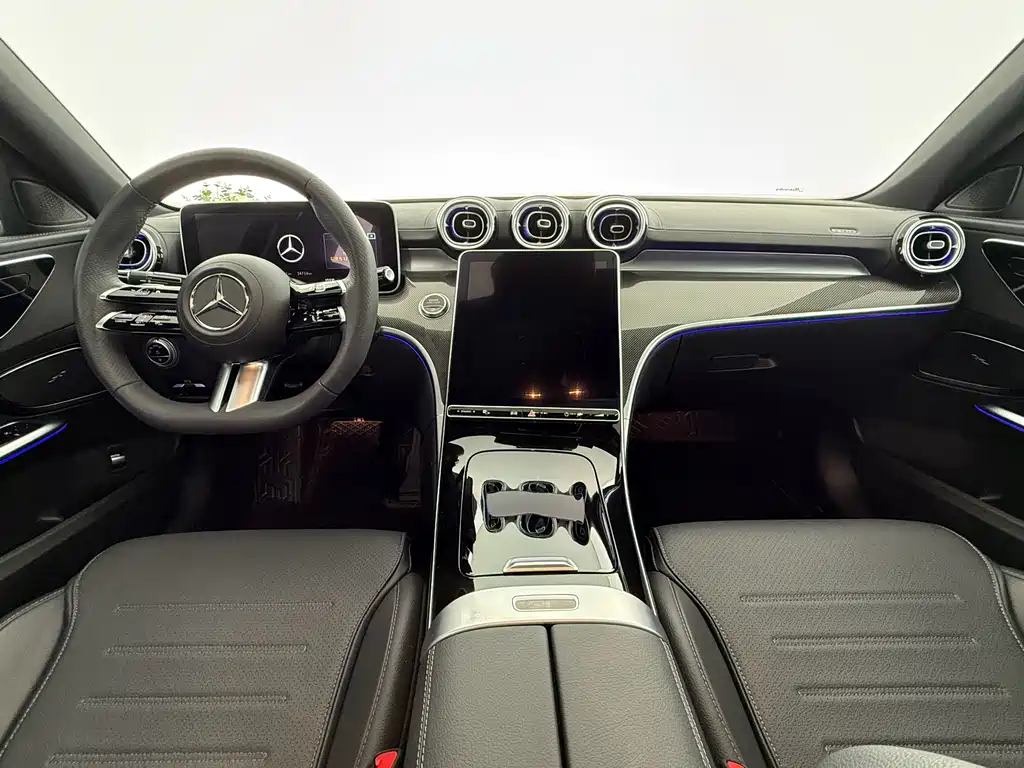 Mercedes-Benz C-Class 2023 — фото 8