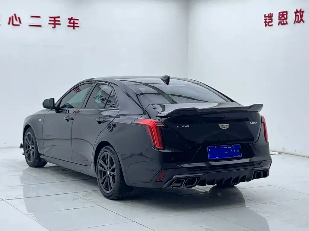 Cadillac CT4 2022 — фото 14