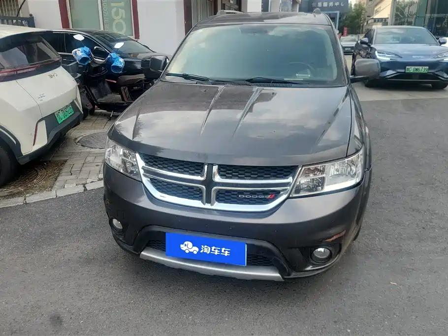 Dodge Journey 2014 — фото 2