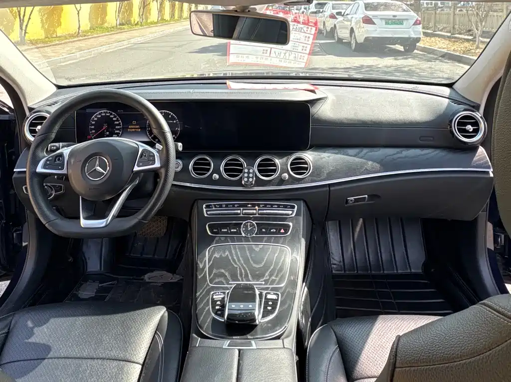 Mercedes-Benz E-Class 2018 — фото 10