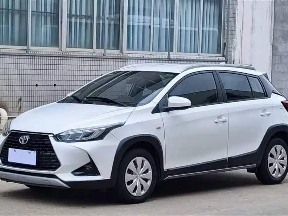 Toyota Yaris L 2021 — фото 3