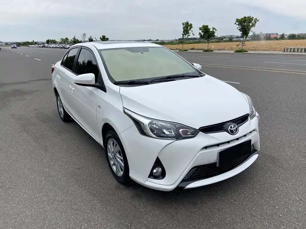 Toyota Yaris L 2017
