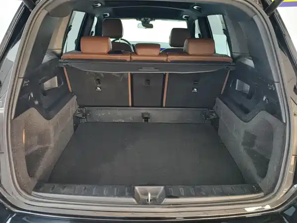 Mercedes-Benz GLB 2023