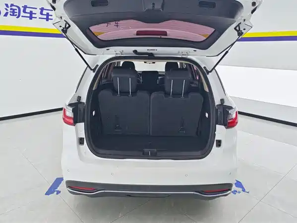 BYD Song MAX 2017