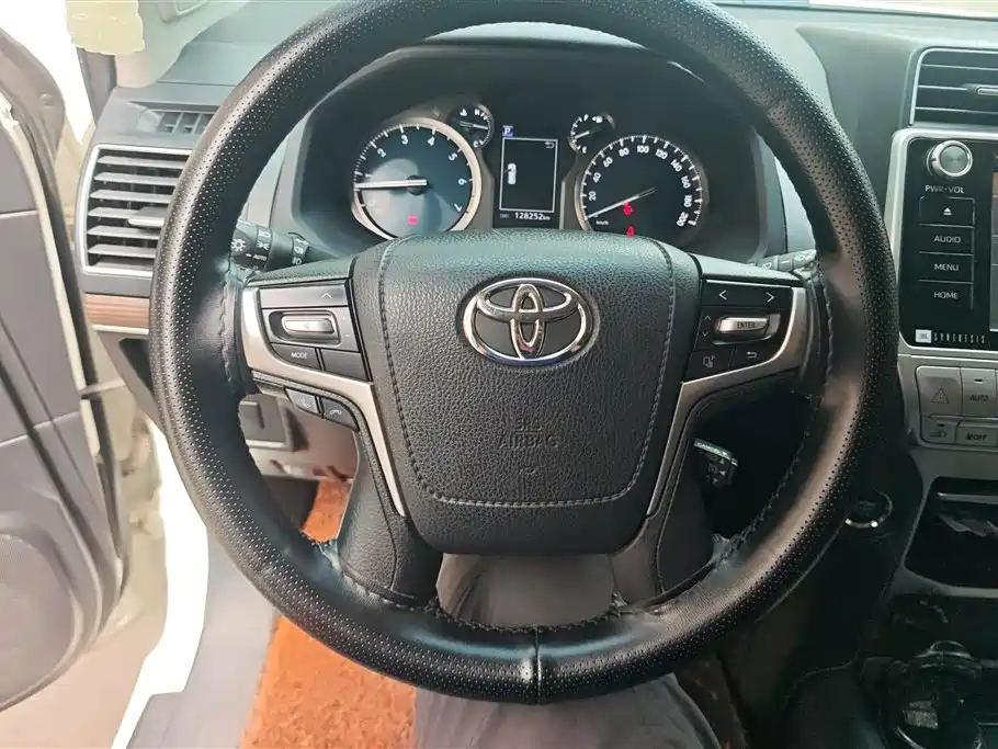 Toyota Prado 2019 — фото 15