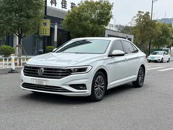Volkswagen Sagitar 2019