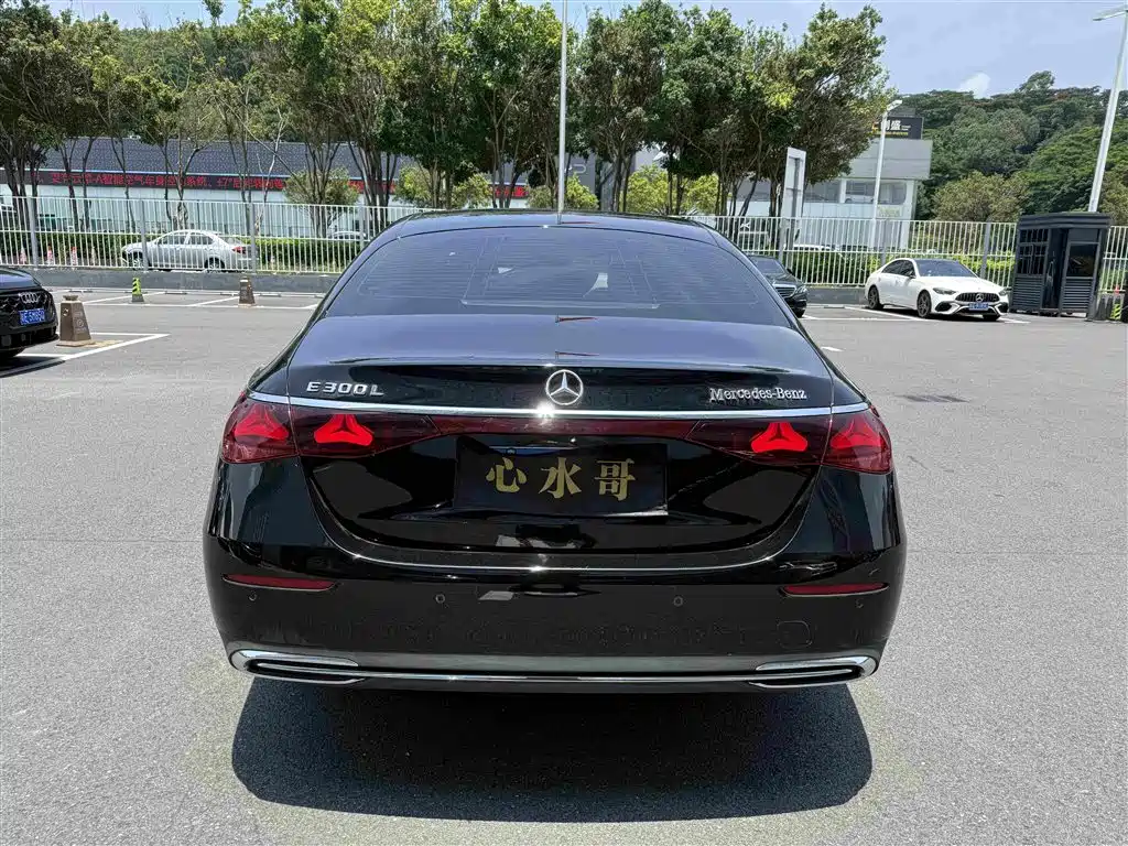 Mercedes-Benz E-Class 2025