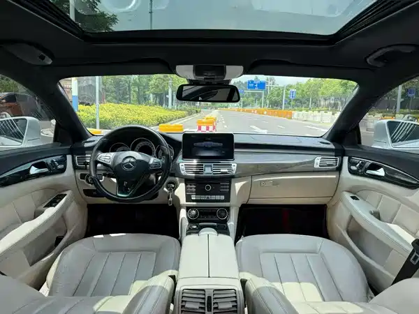 Mercedes-Benz CLS 2015