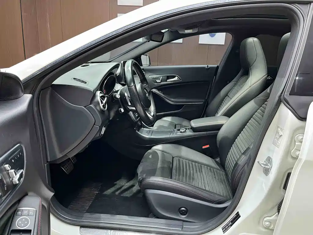 Mercedes-Benz CLA 2017 — фото 11