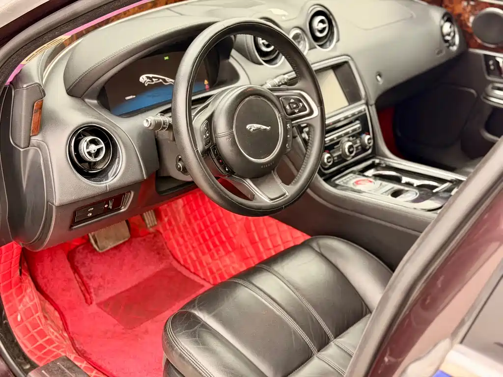 Jaguar XJ 2014 — фото 16
