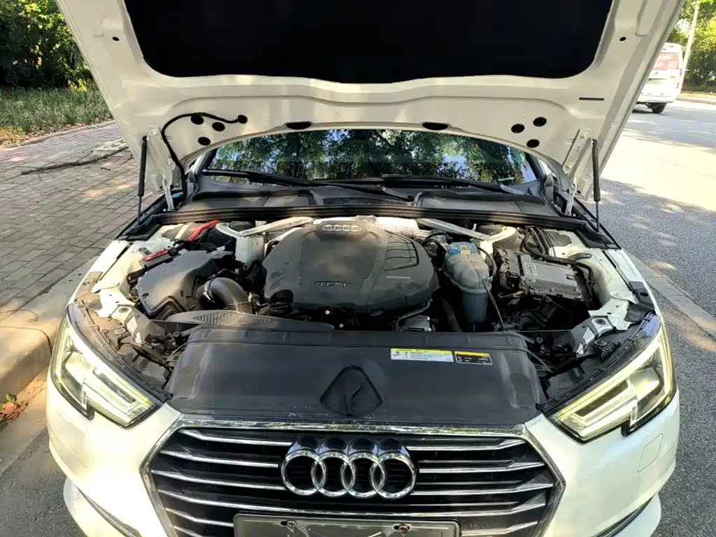 Audi A4L 2018 — фото 20