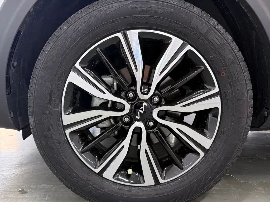 Kia KX1 2022 — фото 21