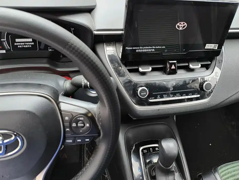 Toyota Corolla 2023 — фото 13