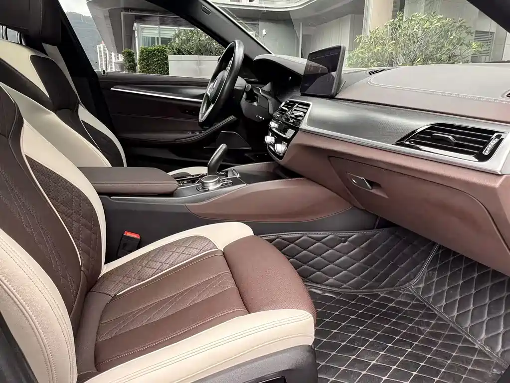 BMW 5 Series New Energy 2022 — фото 11