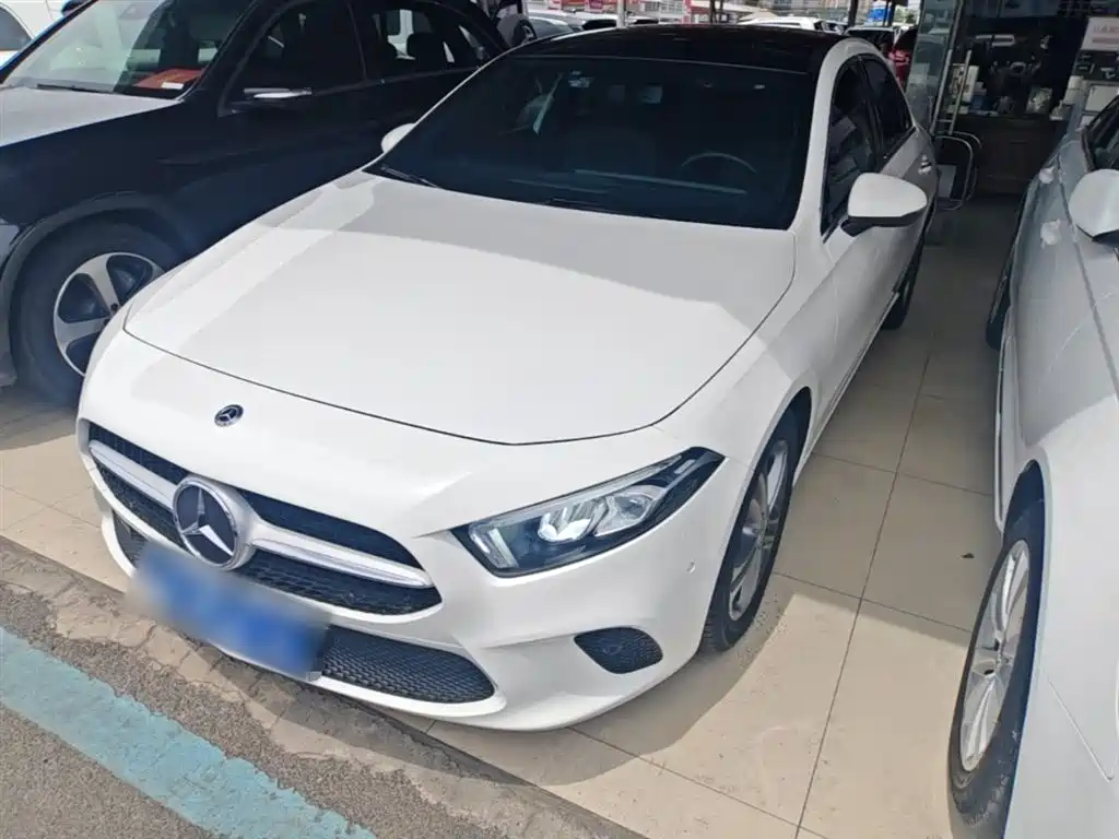 Mercedes-Benz A-Class 2020 — фото 2