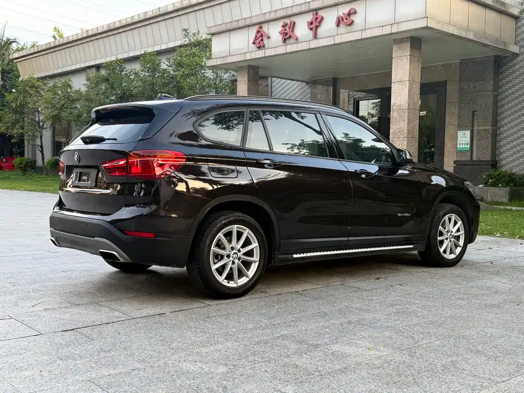 BMW X1 2016 — фото 16