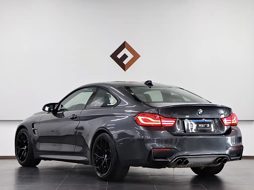 BMW M4 2017 — фото 4