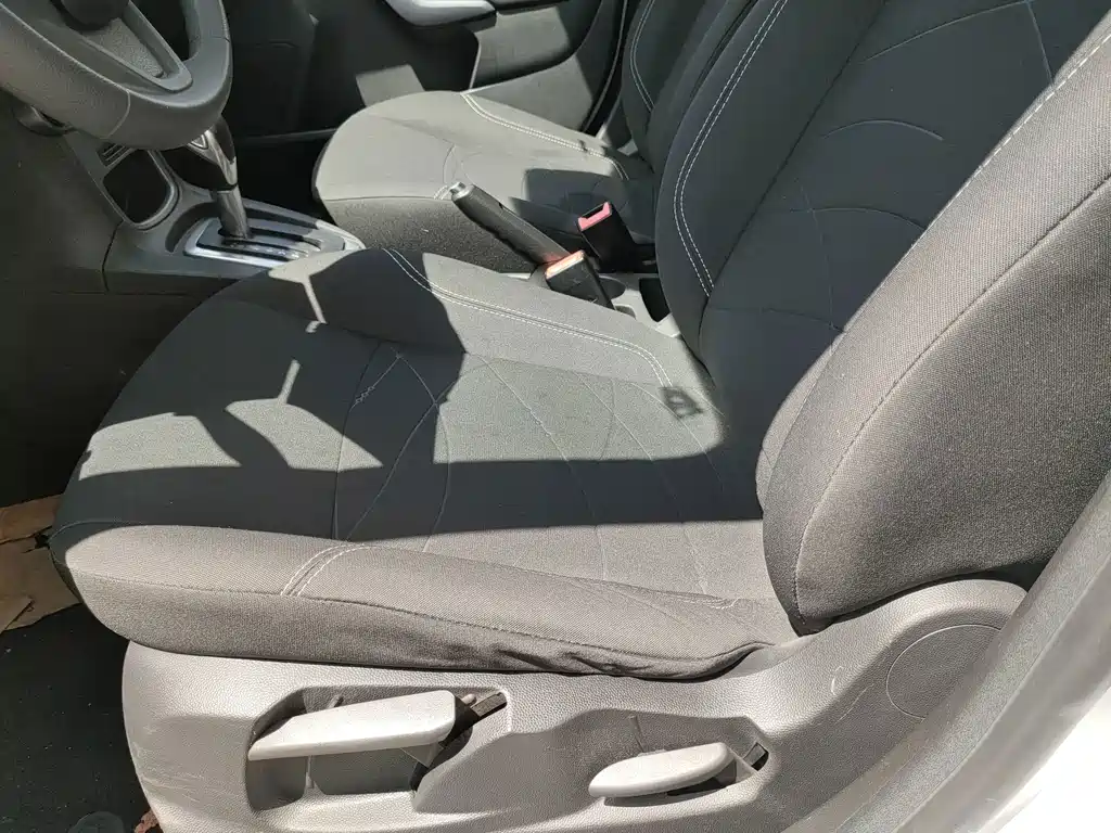 Ford Fiesta 2015 — фото 10