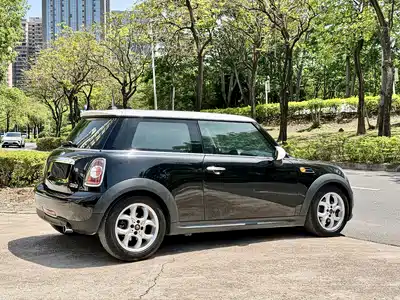 MINI MINI 2011