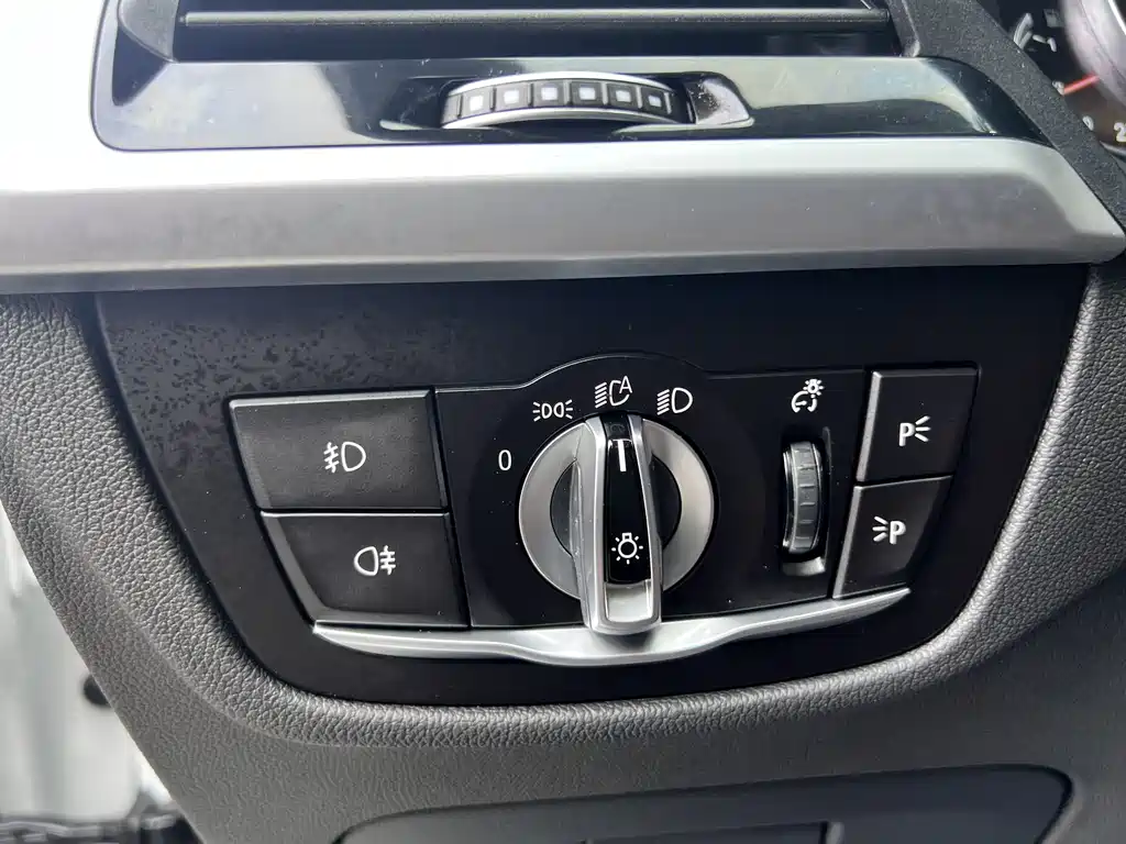BMW X3 2019 — фото 12