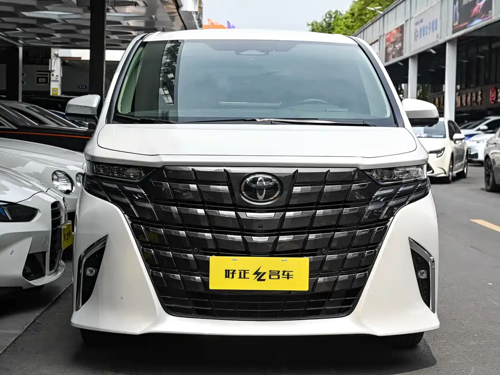 Toyota Alphard 2025 — фото 4