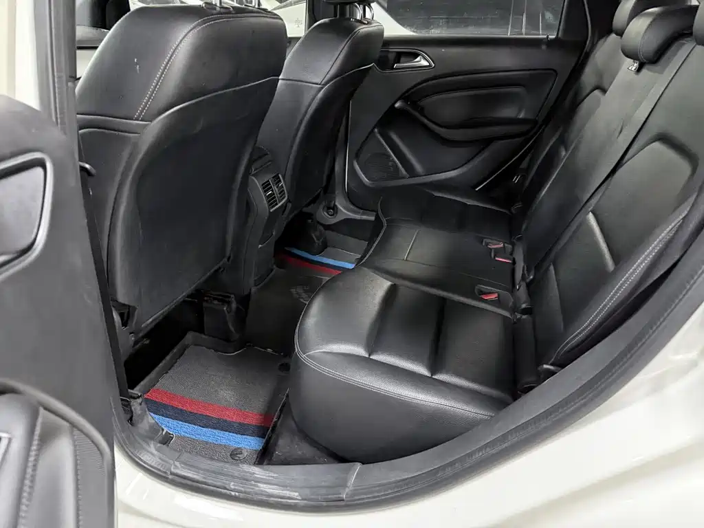 Mercedes-Benz B-Class 2017 — фото 10