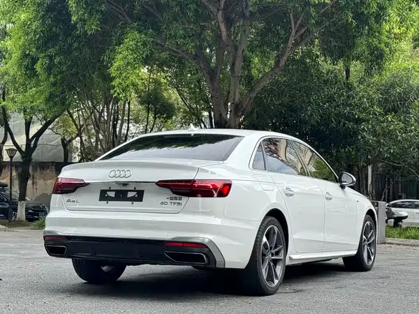 Audi A4L 2020
