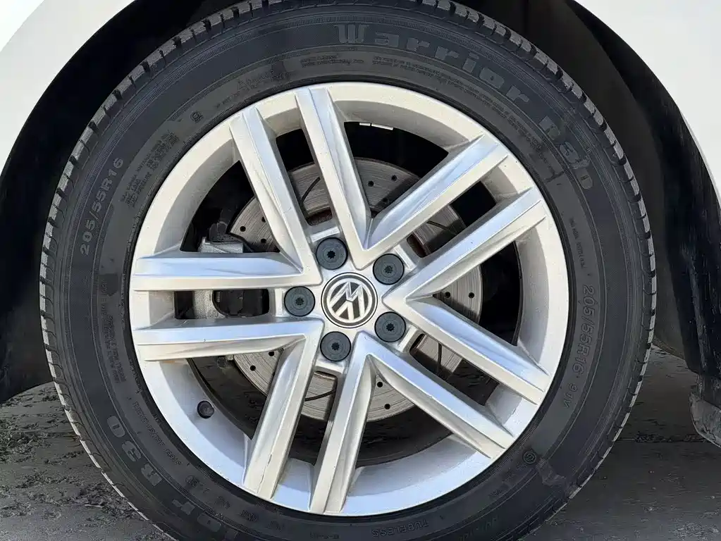 Volkswagen Gran Lavida 2018 — фото 10