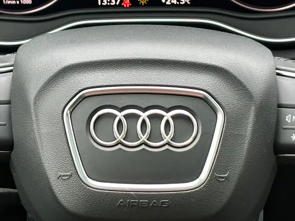 Audi Q5L 2020 — фото 14