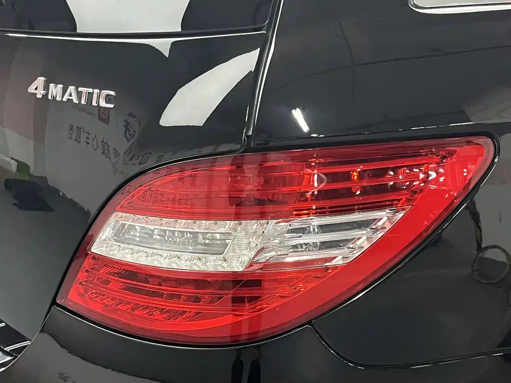 Mercedes-Benz R-Class 2017 — фото 27