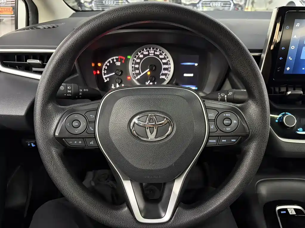Toyota Corolla 2022 — фото 16