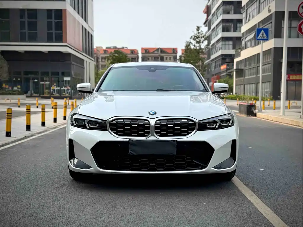BMW 3 Series 2023