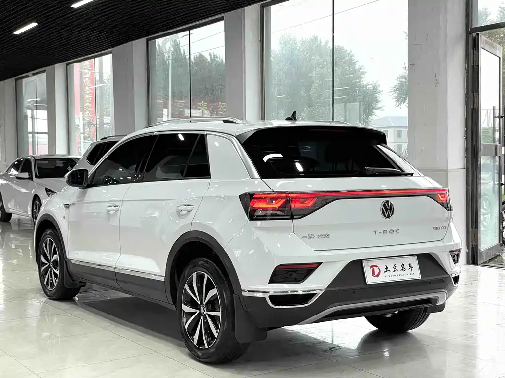 Volkswagen T-Roc 2023