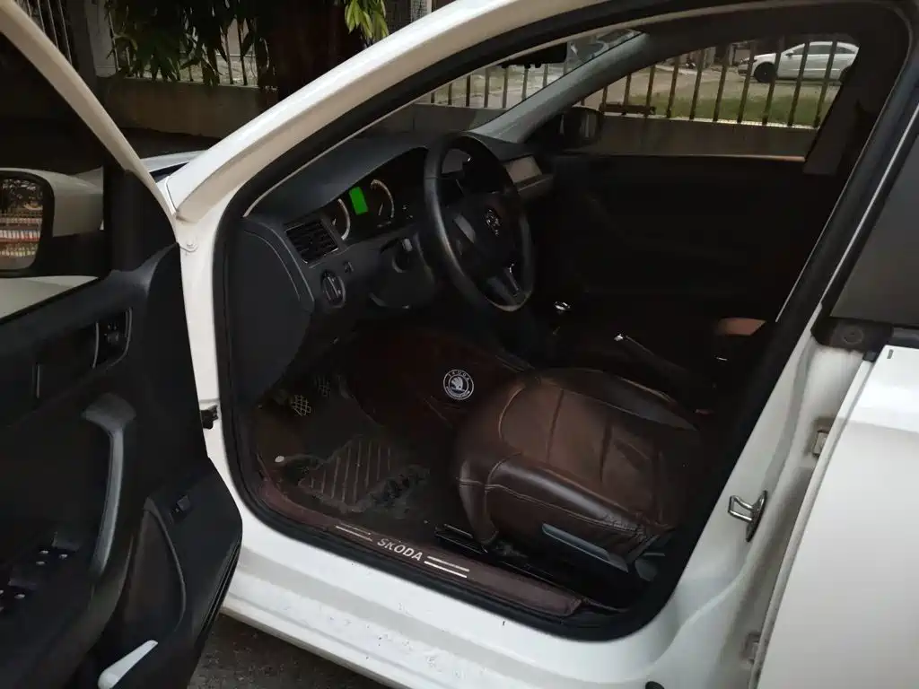 Skoda Rapid 2019 — фото 14