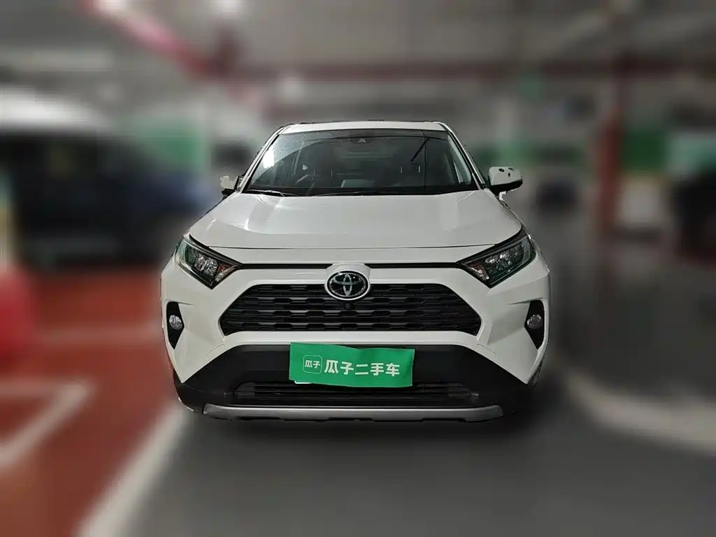 Toyota RAV4 2021 — фото 24