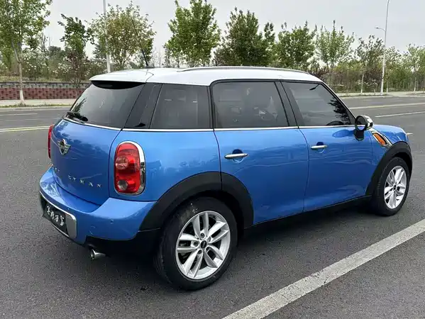 MINI Countryman 2011