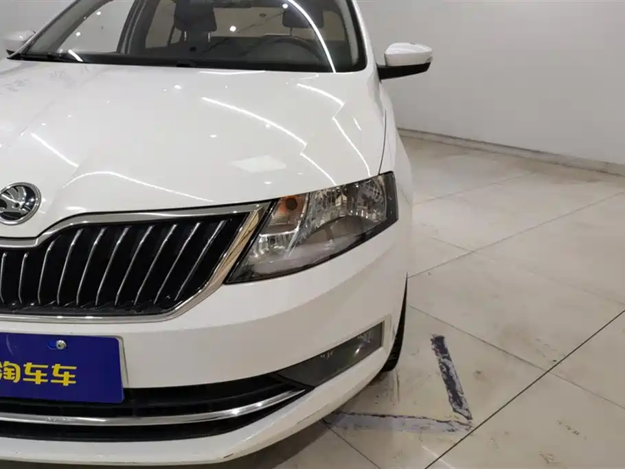 Skoda Rapid 2018 — фото 5