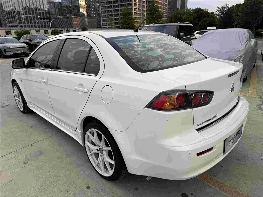 Mitsubishi Lancer EX 2011 — фото 4
