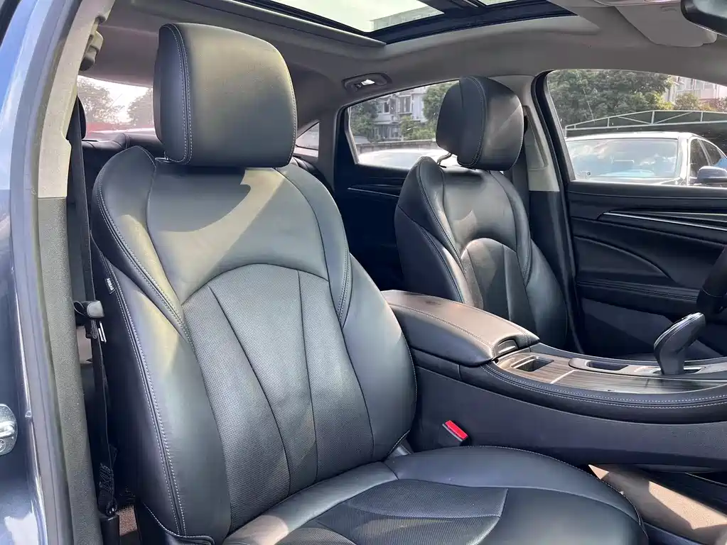 Buick LaCrosse 2019 — фото 17