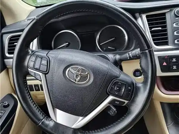 Toyota Highlander 2016 — фото 11
