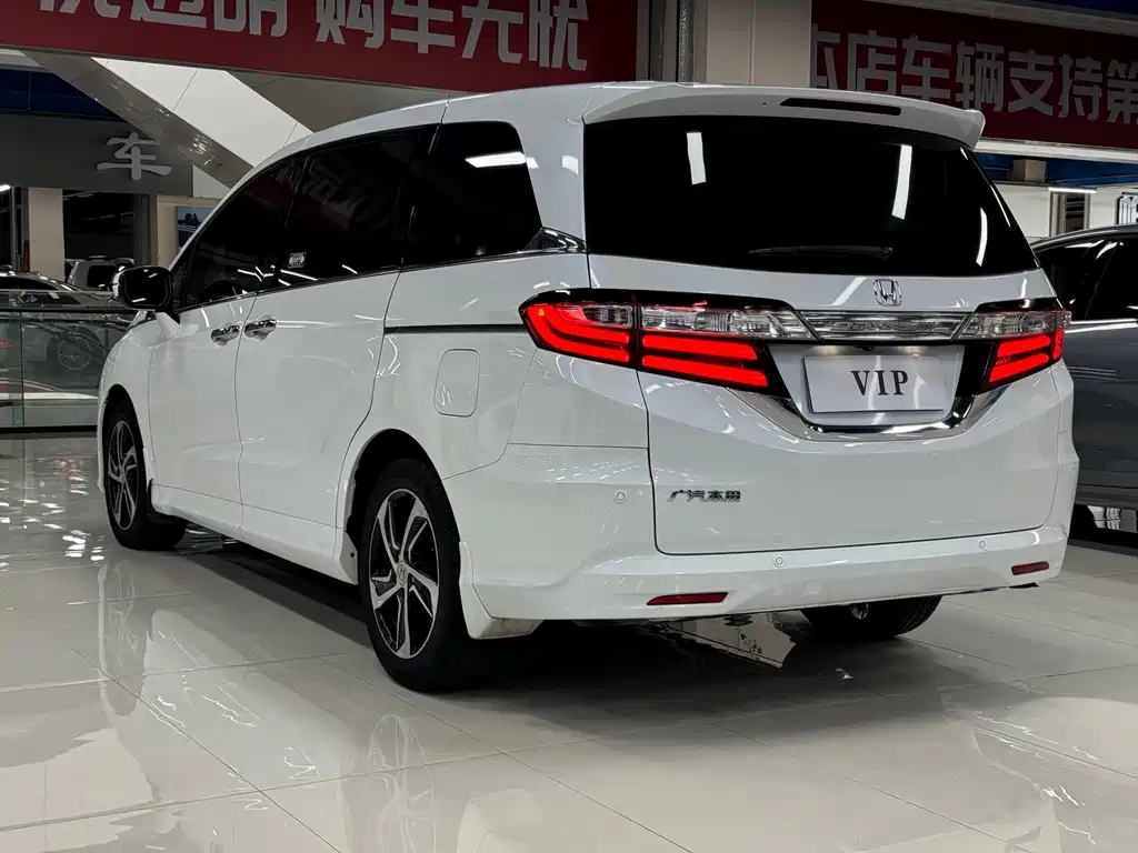 Honda Odyssey 2018 — фото 5