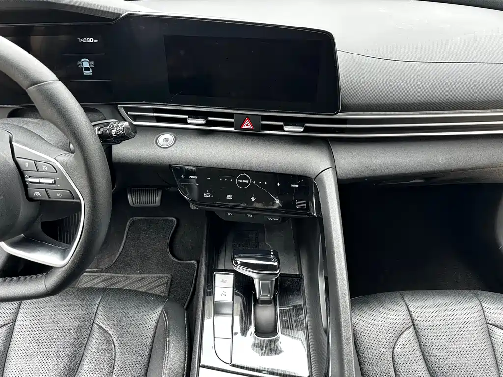Hyundai Elantra 2021 — фото 14
