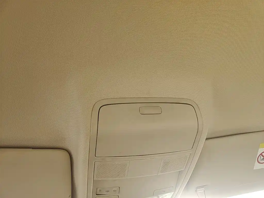 Volkswagen Tiguan 2015 — фото 18