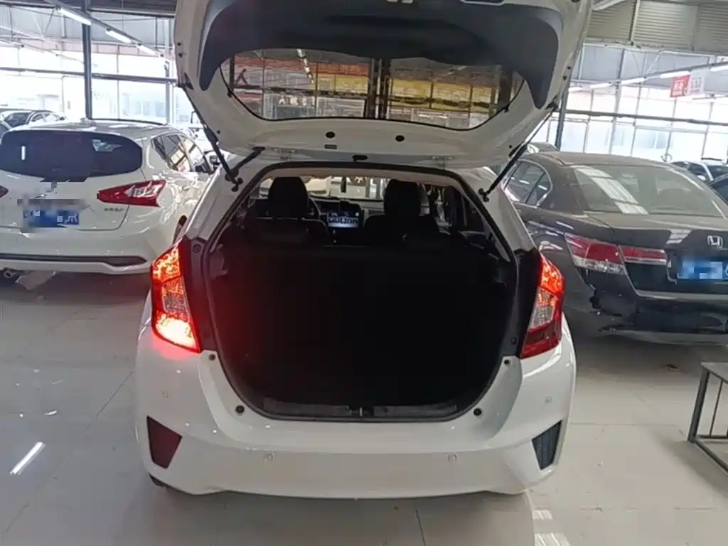 Honda Fit 2018 — фото 19