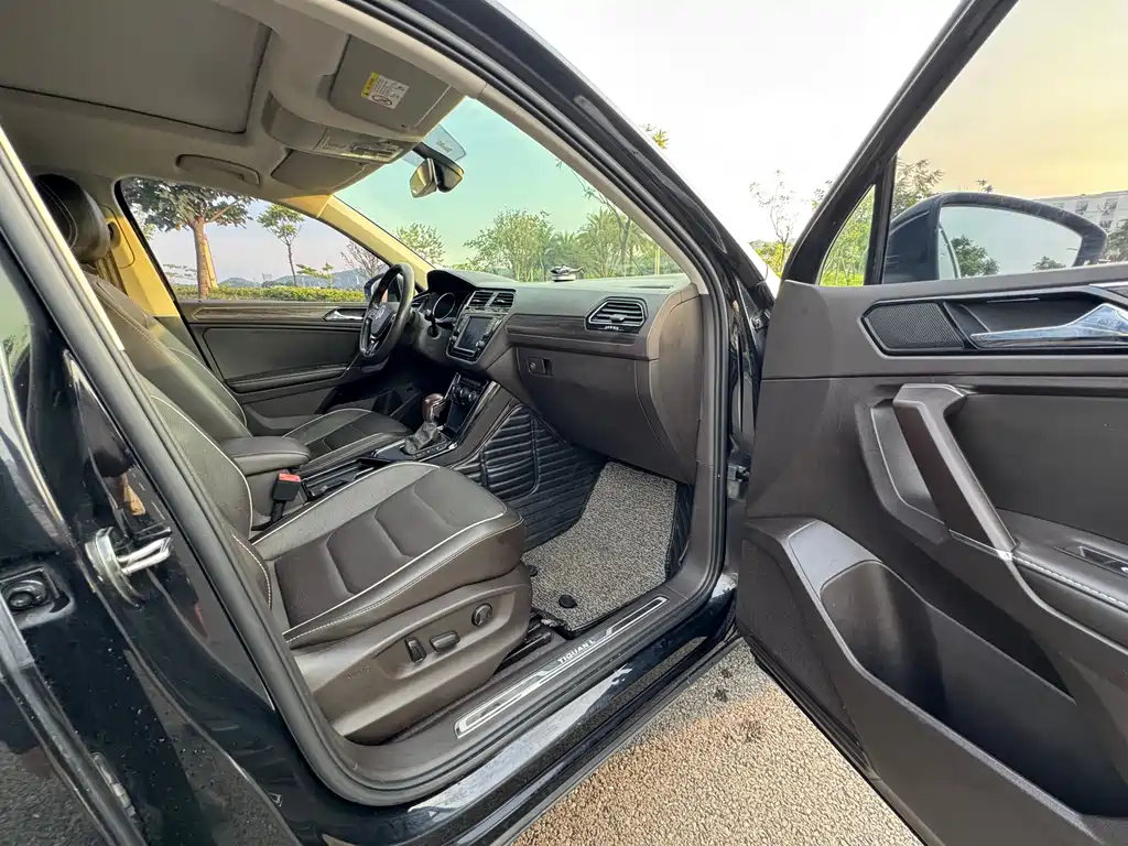 Volkswagen Tiguan L 2018 — фото 27