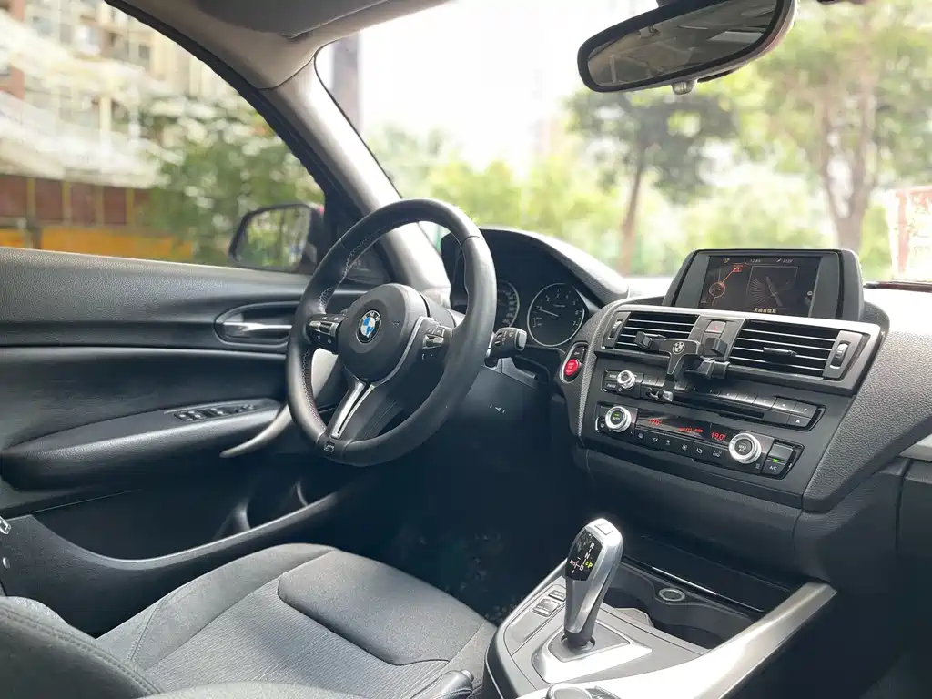 BMW 1 Series 2014 — фото 17
