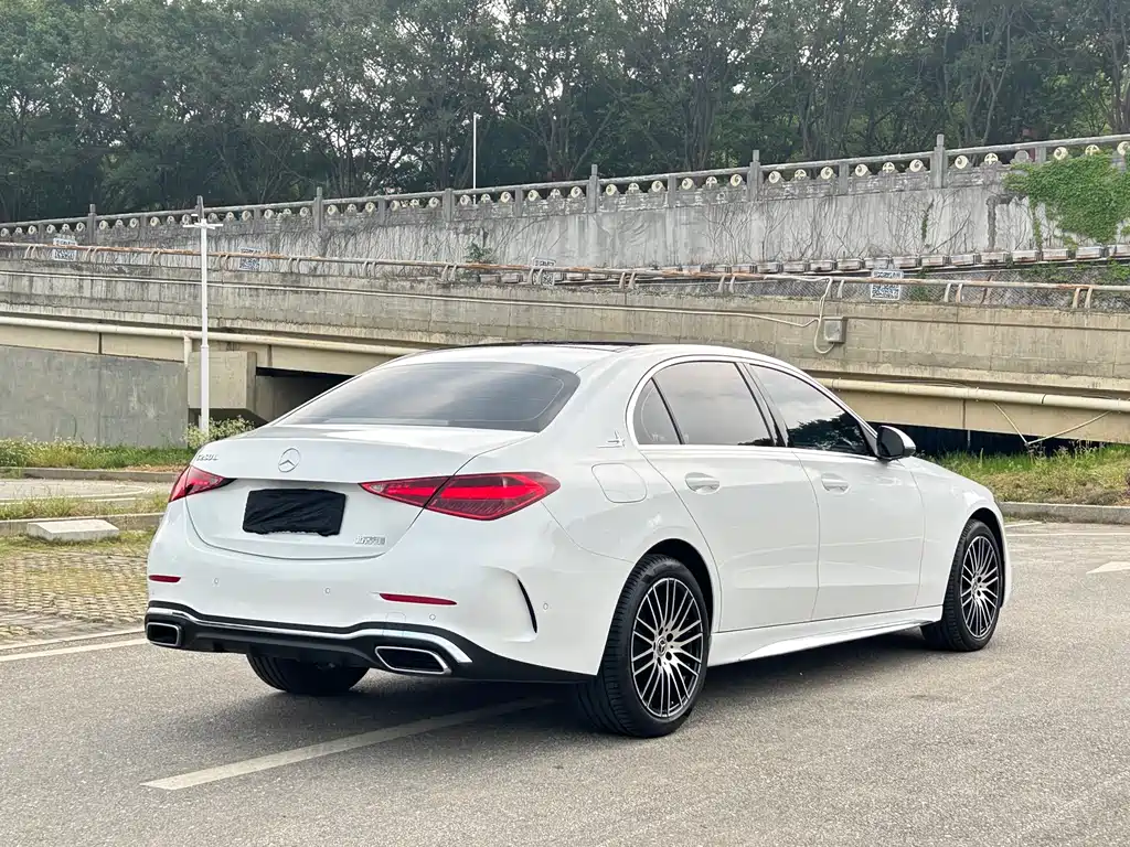 Mercedes-Benz C-Class 2023 — фото 7